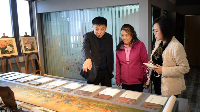 全英河南同乡联谊会会长王秋蕙一行莅临博雅参观考察